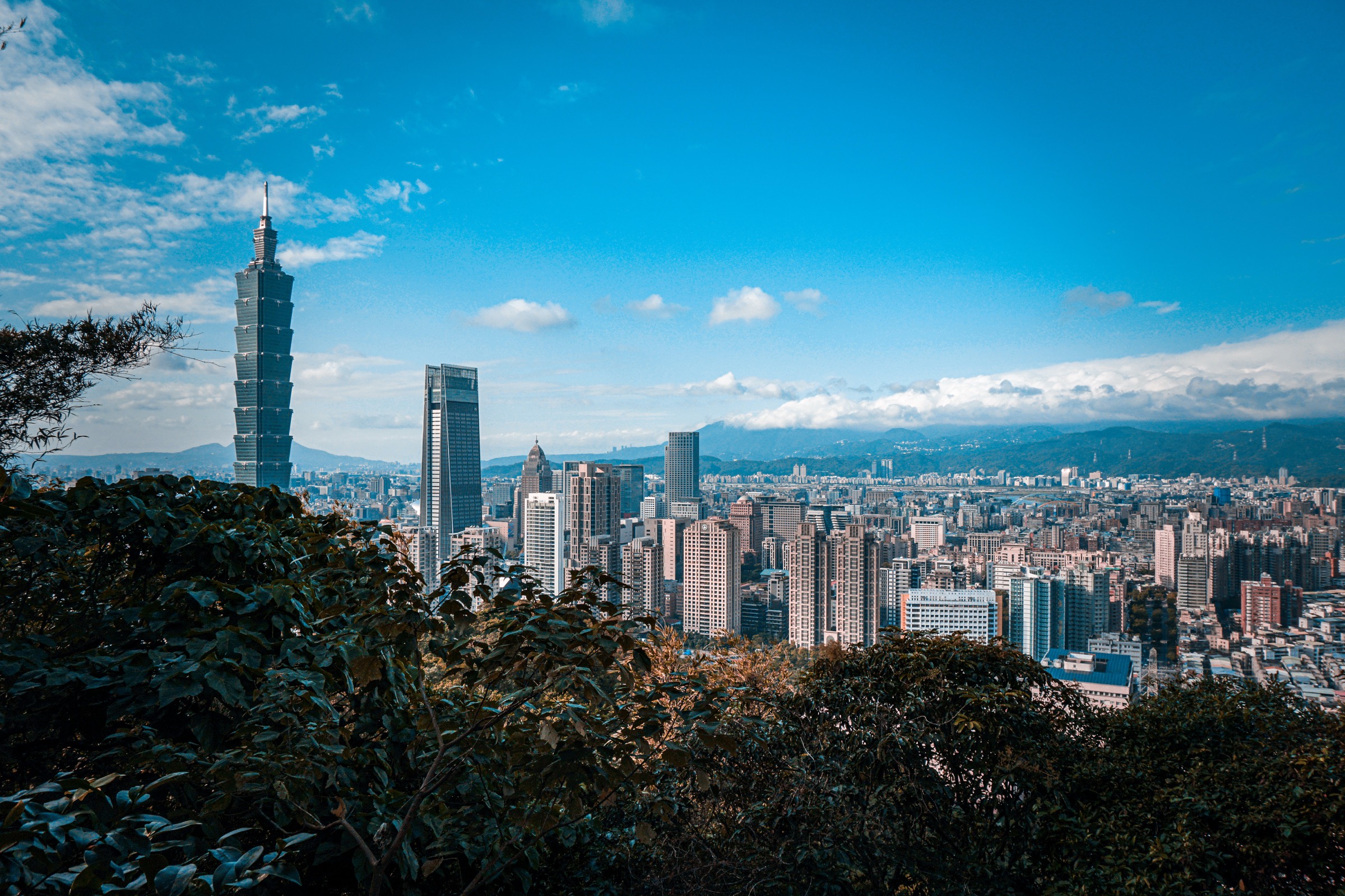 Taipei, with Taipei 101 above the city, from Elephant Mountain